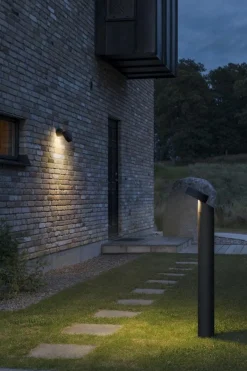 Pullert>Konstsmide Vicenza pullert 100 cm IP44 4W - Svart