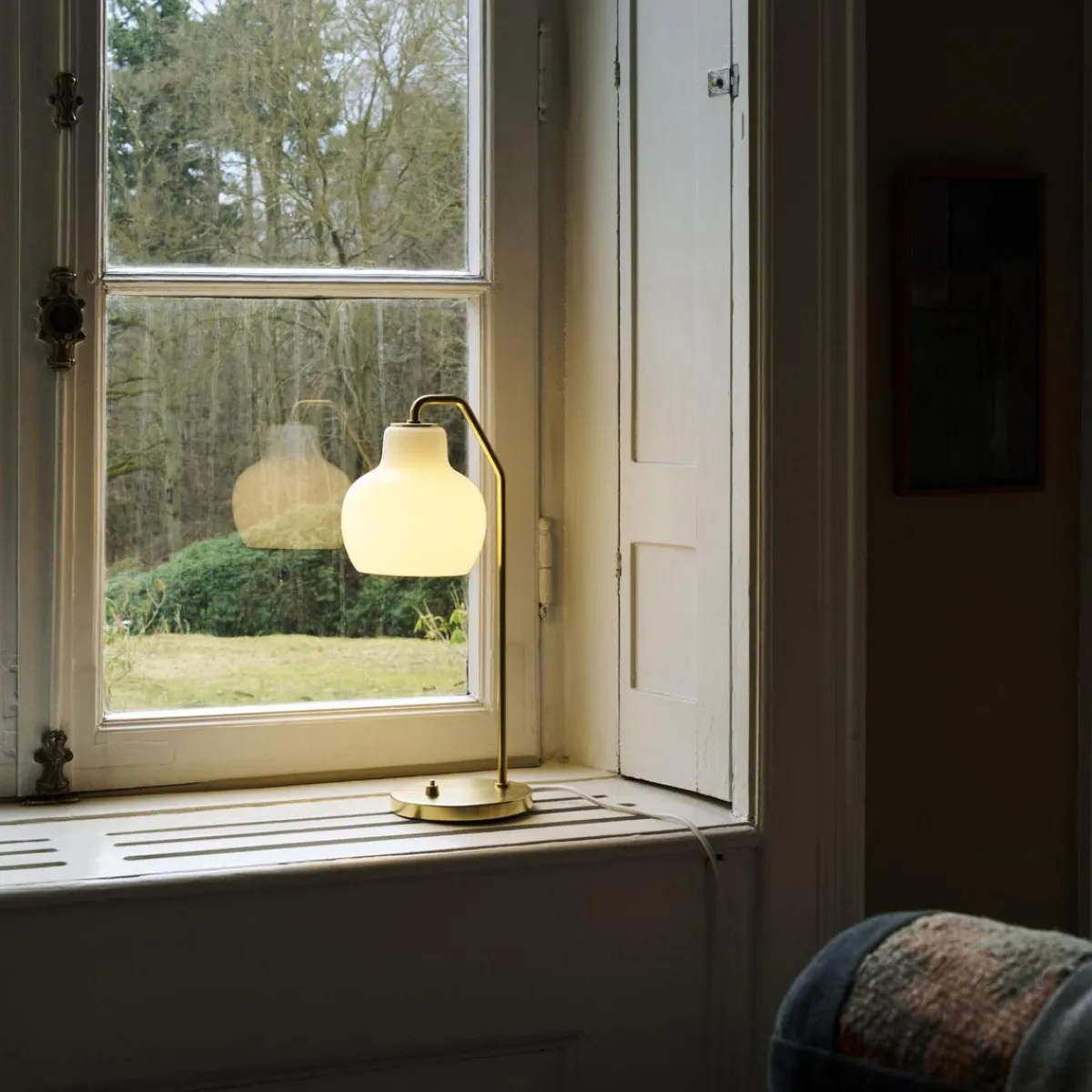 Louis Poulsen>Louis Poulsen VL Ring Crown bordlampe Messing/opal